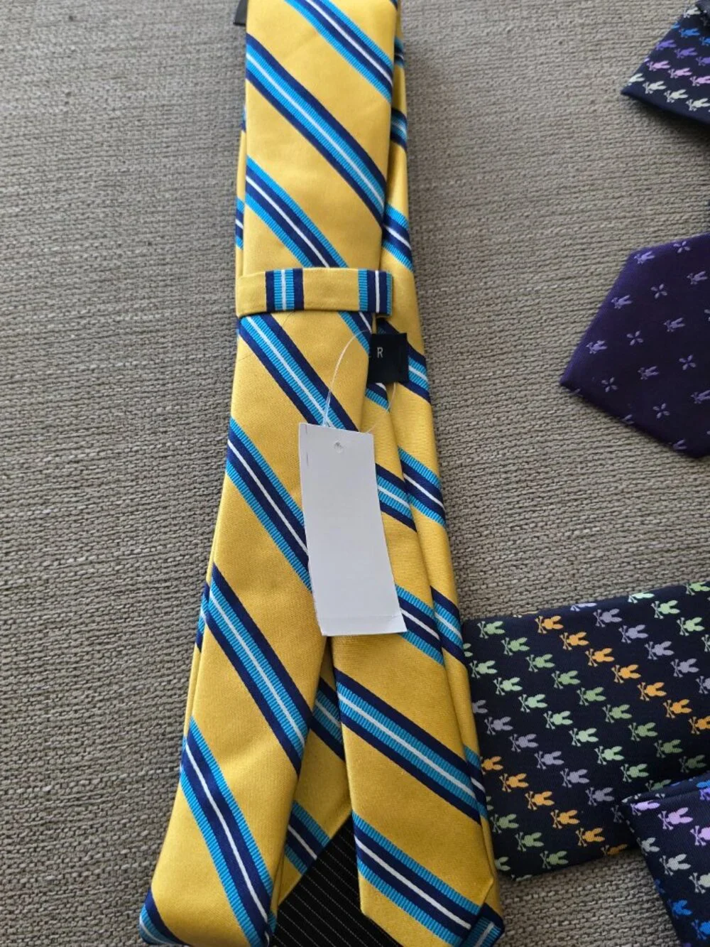 TED BAKER London Men's 100% Silk Tie ~ Yellow Stripe $79.50 New NWT NICE